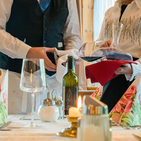 ヴィタラー ランドウワーホフ 4* シュラートミンク