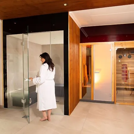 ヴィタラー ランドウワーホフ ホテル 4*