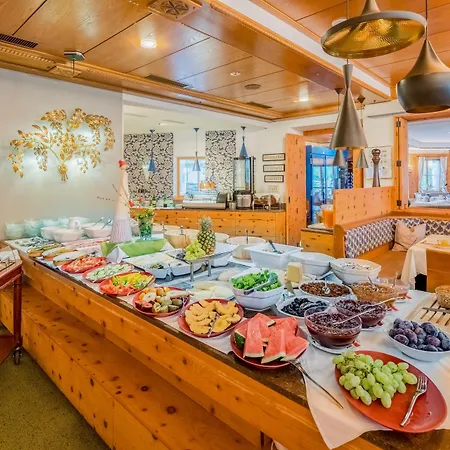 ヴィタラー ランドウワーホフ ホテル 4*